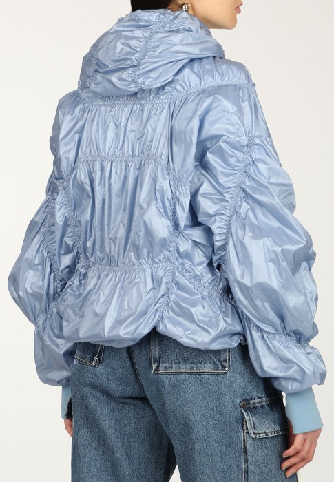 Товар синего цвета с внутренней стороны