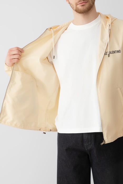 ветровка  повседневного стиля с лицевой стороны