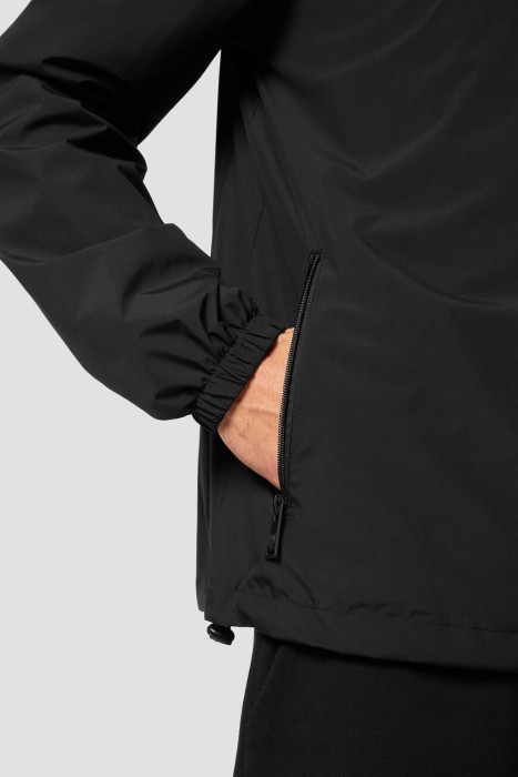 Товар черного цвета с внутренней стороны