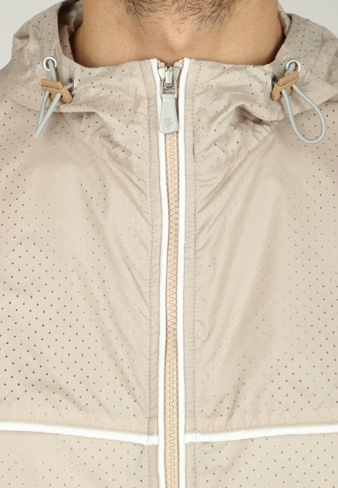 ветровка  из проверенных материалов спереди