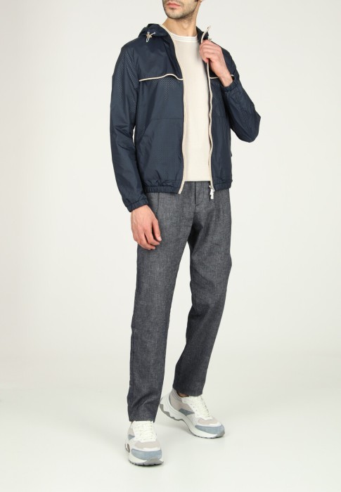 ветровка  по цене 53550 руб вид справа