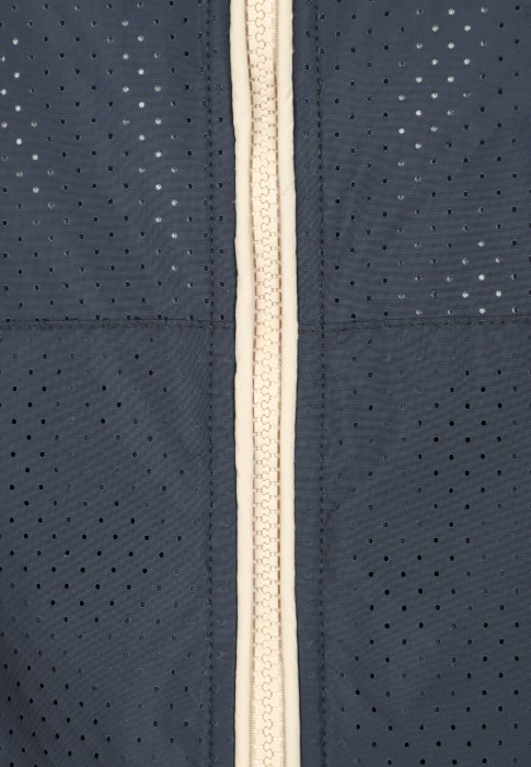 ветровка  из проверенных материалов спереди