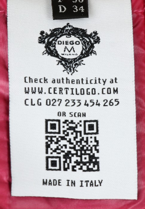 ветровка  для взрослого возраста с изнаночной стороны