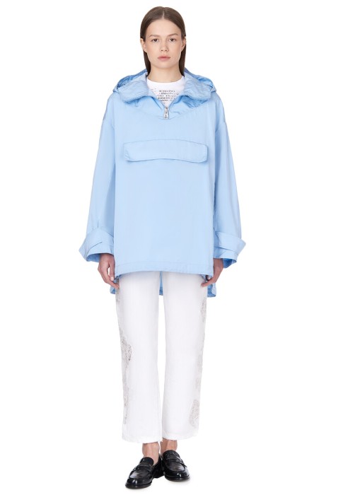 ветровка  по цене 182630 руб вид справа