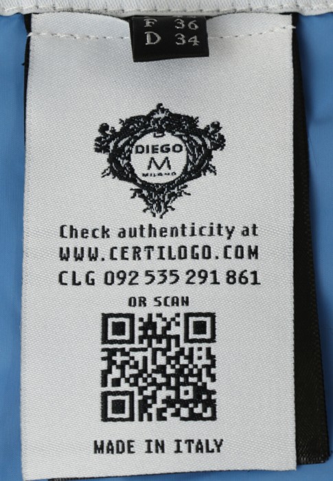 ветровка  для взрослого возраста с изнаночной стороны