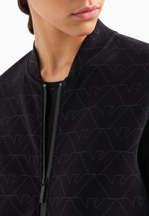 ветровка  из проверенных материалов спереди