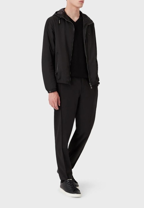 ветровка  по цене 57900 руб вид справа