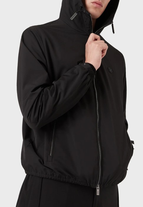 ветровка  из проверенных материалов спереди