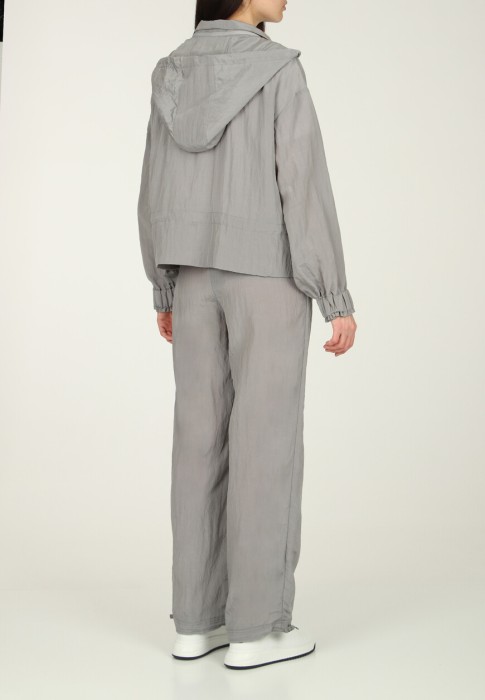 Товар серого цвета с внутренней стороны