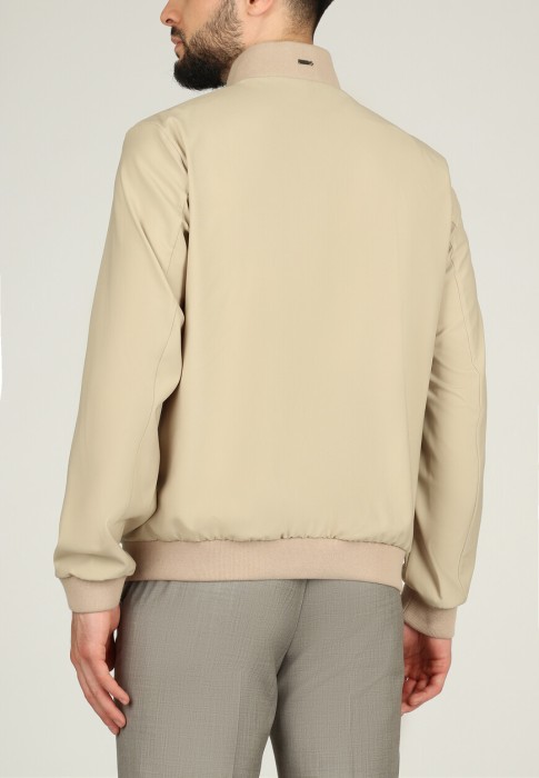 ветровка  из италии вид сбоку