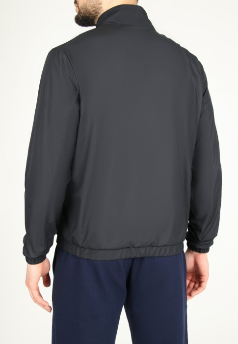 ветровка  из италии вид сбоку