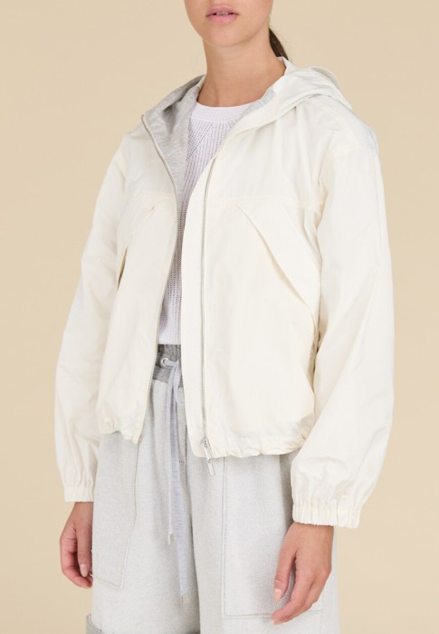 ветровка  по цене 83720 руб вид справа