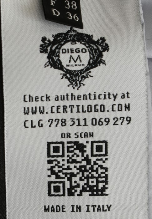 ветровка  для взрослого возраста с изнаночной стороны