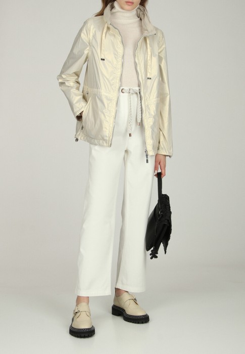 ветровка  по цене 45500 руб вид справа