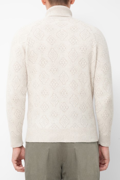 водолазка  модель geometric jacquard от бренда brunello cucinelli вид слева