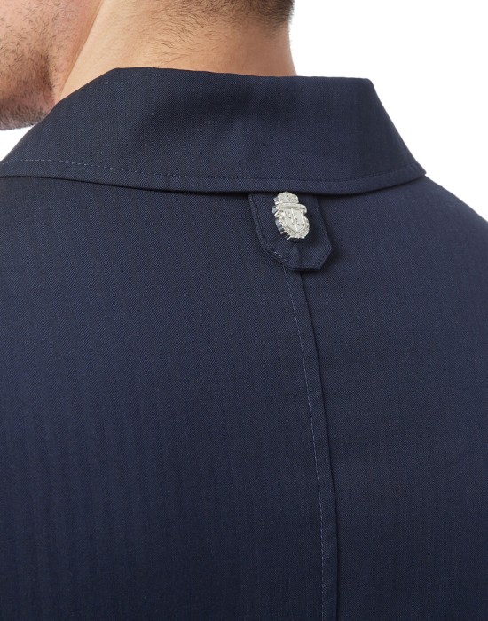 Товар синего цвета с внутренней стороны