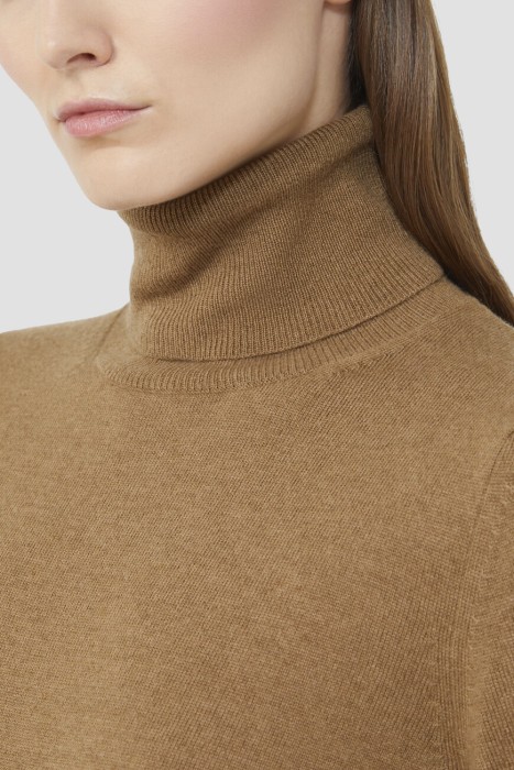 водолазка  из италии вид сбоку