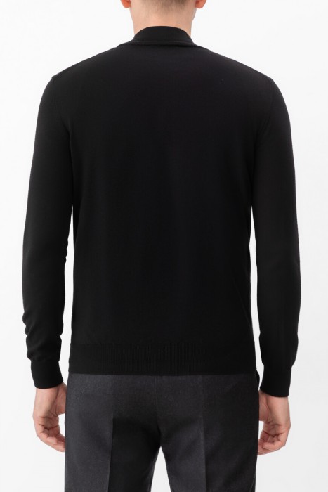 водолазка  от бренда corneliani вид слева