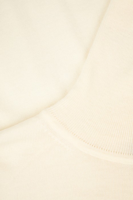 водолазка  из шерсти спереди