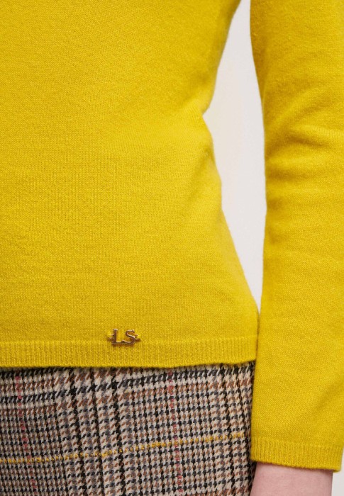 водолазка  из проверенных материалов спереди