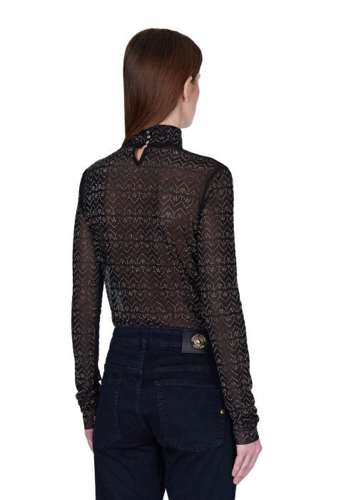 Товар черного цвета с внутренней стороны