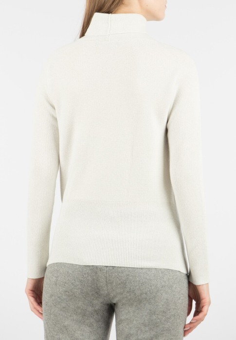 водолазка  из проверенных материалов спереди