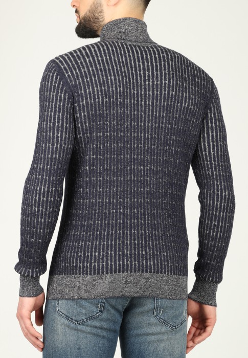 водолазка  из италии вид сбоку