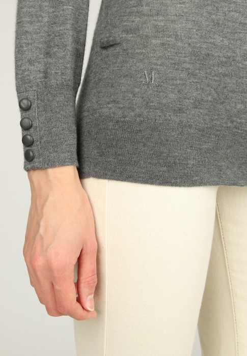 Товар серого цвета с внутренней стороны