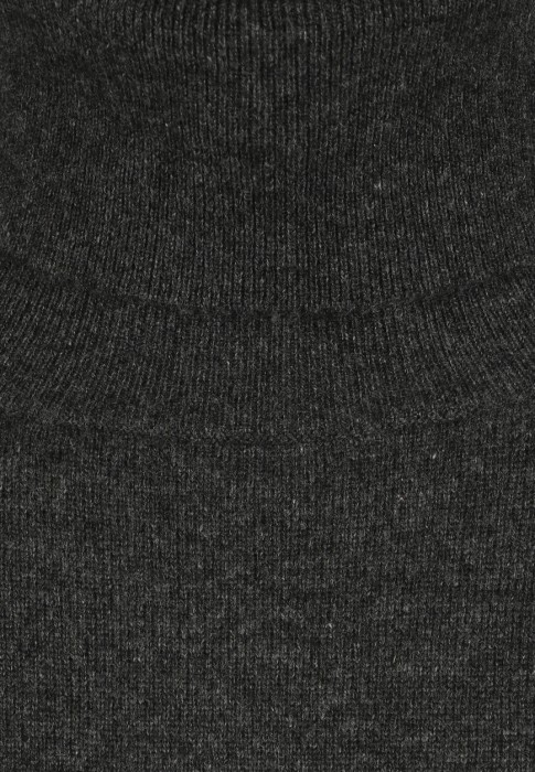 Товар серого цвета с внутренней стороны