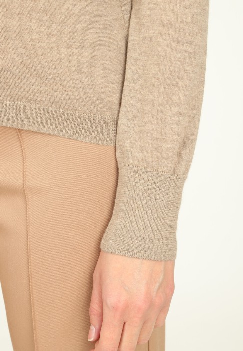 водолазка  из проверенных материалов спереди