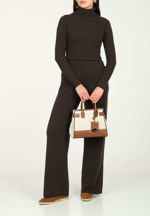 водолазка  от бренда allude вид слева