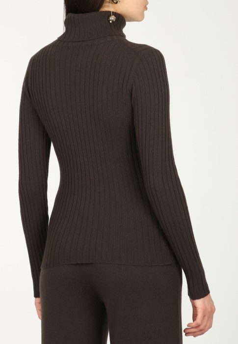 водолазка  из проверенных материалов спереди