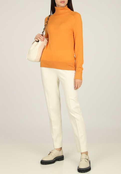 водолазка  по цене 53130 руб вид справа