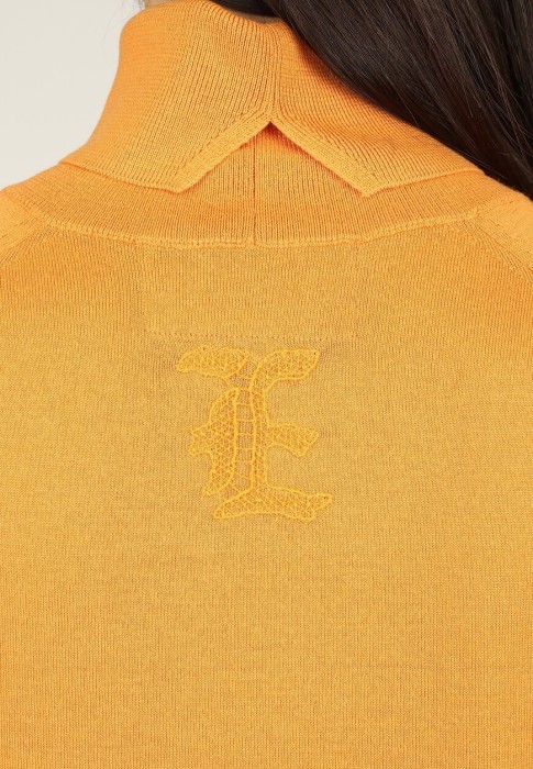 водолазка  из проверенных материалов спереди