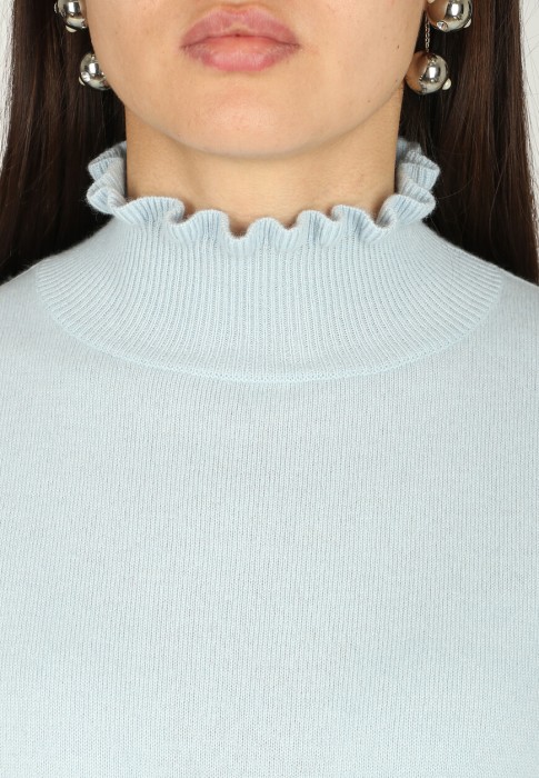 Товар голубого цвета с внутренней стороны