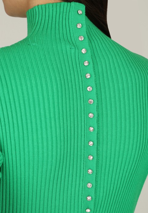 Товар зеленого цвета с внутренней стороны