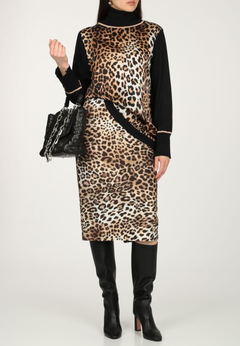 водолазка  по цене 47530 руб вид справа