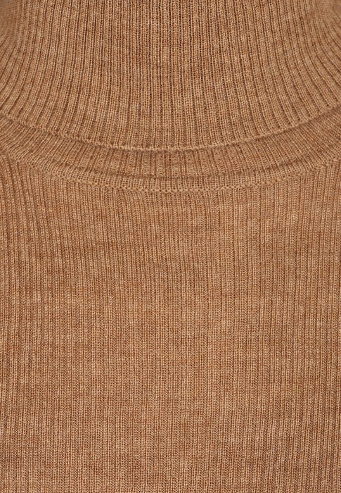 водолазка  из проверенных материалов спереди