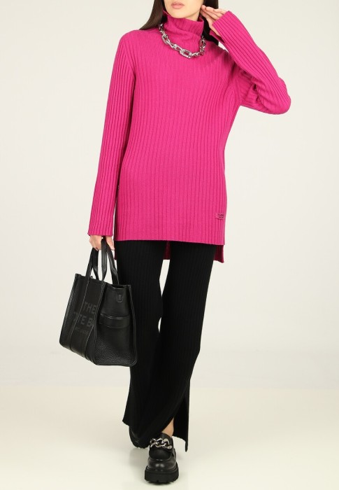 водолазка  по цене 32130 руб вид справа