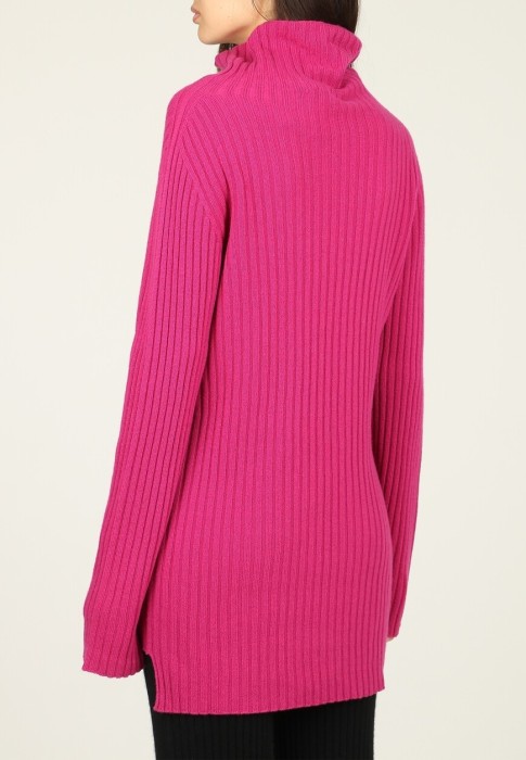 Товар розового цвета с внутренней стороны