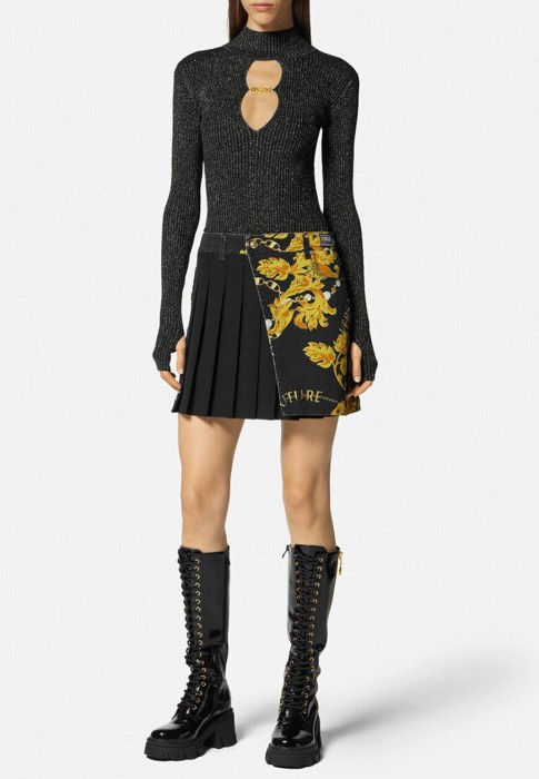 водолазка  от бренда versace jeans couture вид слева