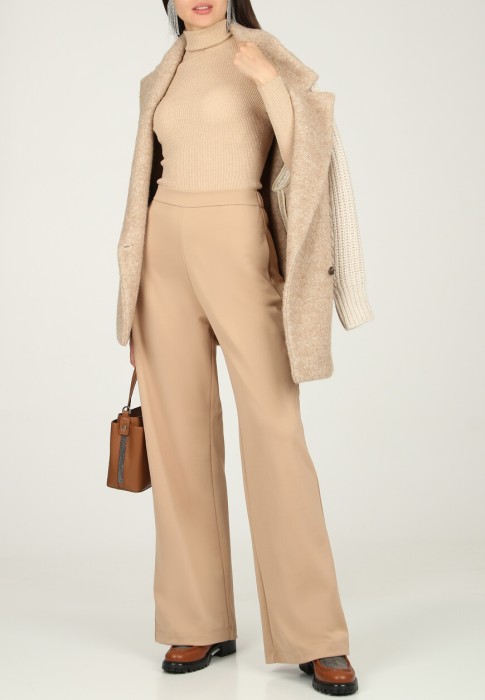 водолазка  по цене 39830 руб вид справа