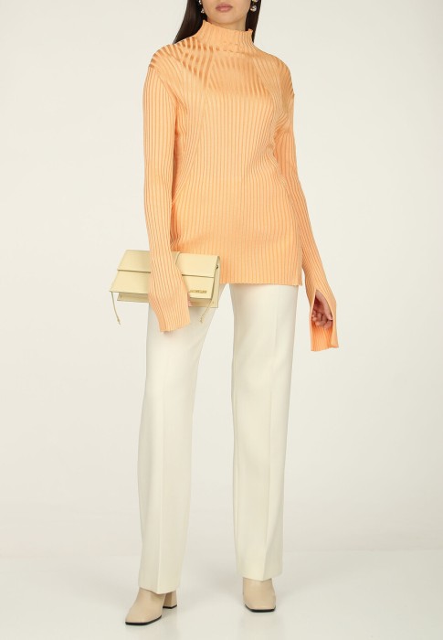 водолазка  из германии вид сбоку