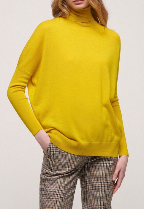 водолазка  от бренда luisa spagnoli вид слева