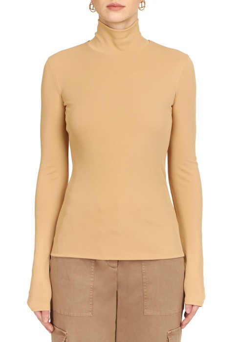 Товар бежевого цвета с внутренней стороны