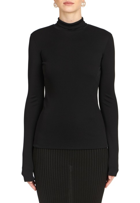 Товар черного цвета с внутренней стороны