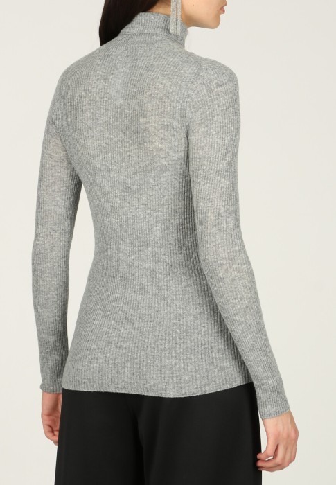 водолазка  из проверенных материалов спереди