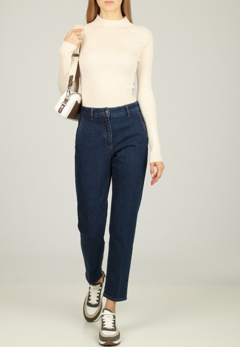 водолазка  по цене 50900 руб вид справа