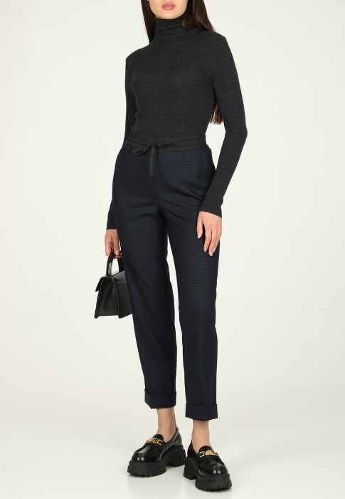 водолазка  по цене 28595 руб вид справа