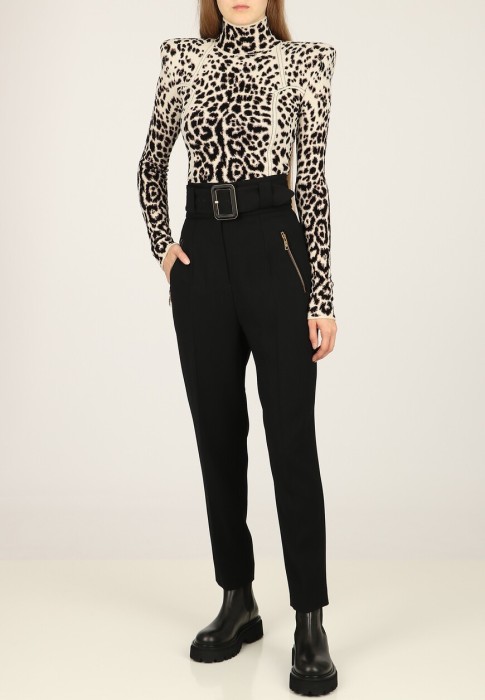 водолазка  по цене 89600 руб вид справа